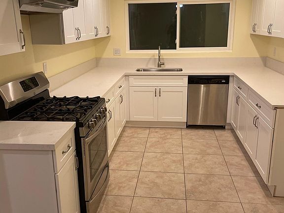 3rd image of 420 E Glendale Dr
