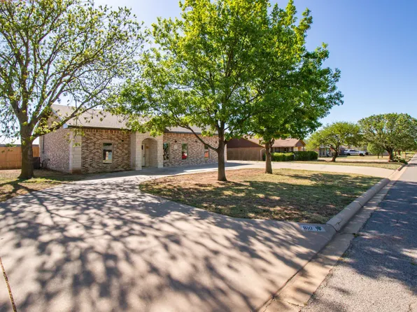 810 S Houston St, Shamrock, TX 79079