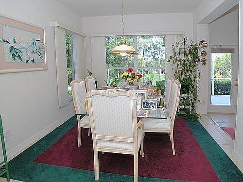Eating Area at Kitchen