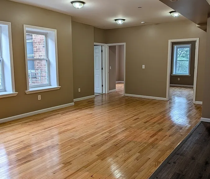 39 N Burnett St — Photo 1