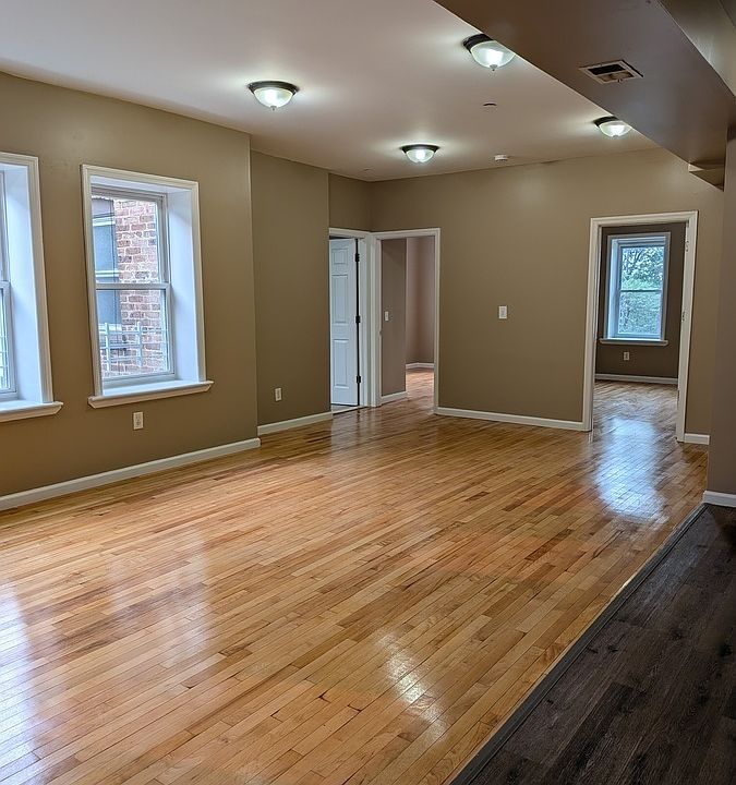 1st image of 39 N Burnett St