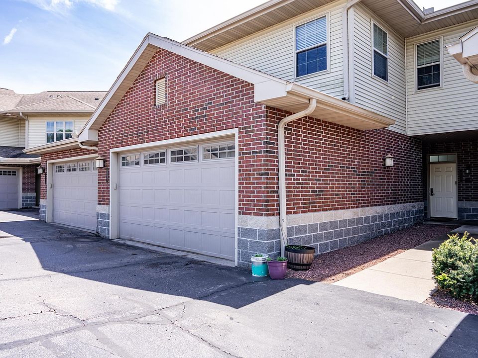 1st image of 670 E Lake Ave #203