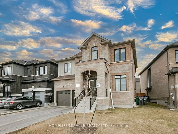 2nd image of 22 Madawaska Rd