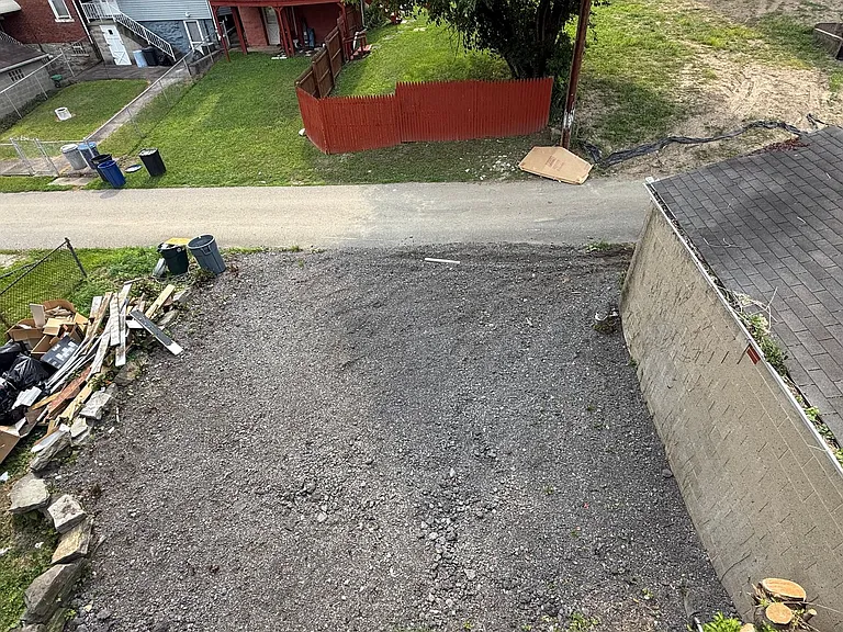 74 Pasadena Street — Photo 16