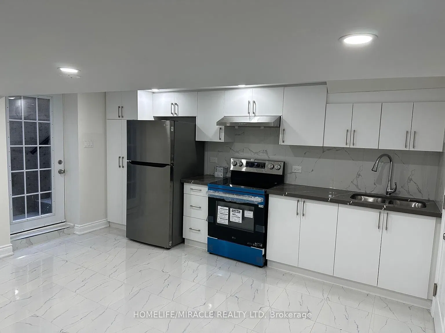 2 bed, $2,000 — Photo 2