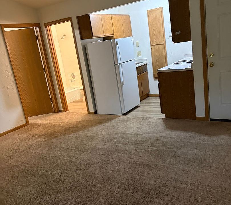 1st image of 1113 Macarthur Rd APT 8