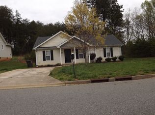 3187 Ridgeback Dr, Winston Salem, NC 27107