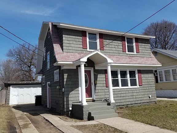 2nd image of 688 E Isabella Ave