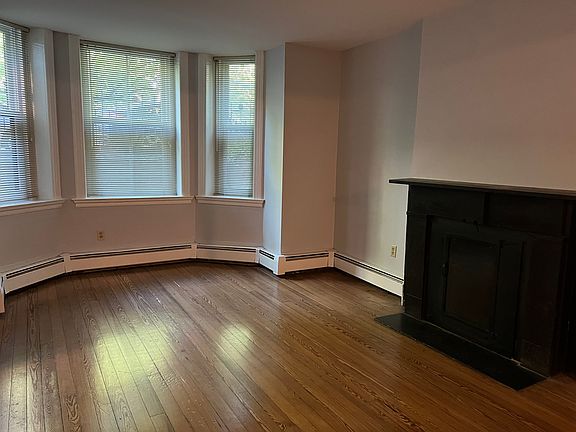 3rd image of 26 Academy St