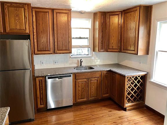 5th image of 15010 Fernway Ave