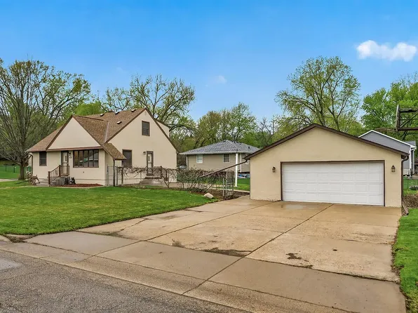 436 21st Ave S, South Saint Paul, MN 55075