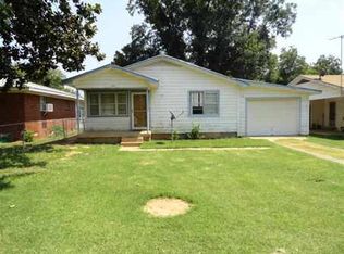917 N Meridian St, Waurika, OK 73573