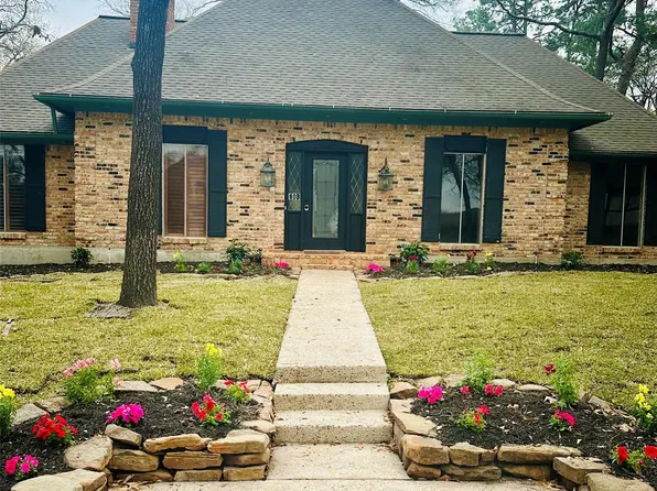 103 Wroxton Dr, Conroe, TX 77304