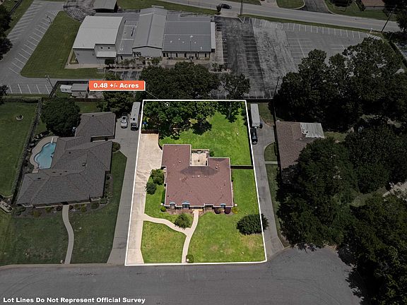 3rd image of 110 Northhill Ct