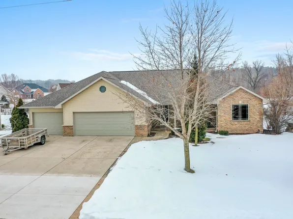 2118 Dollar Rd, De Pere, WI 54115