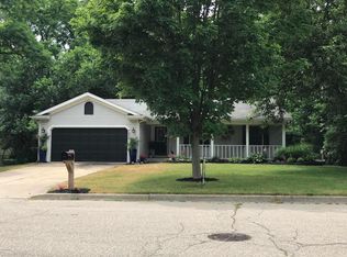 7020 Hickory Point Dr, Portage, MI 49024