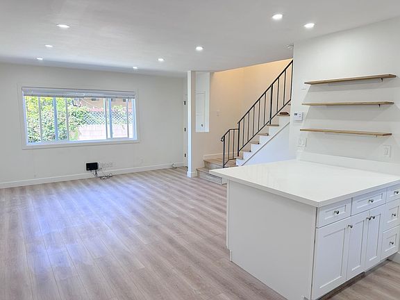 Living Room & Kitchen Island