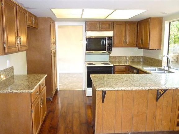 2nd image of 3676 Norwood Ave
