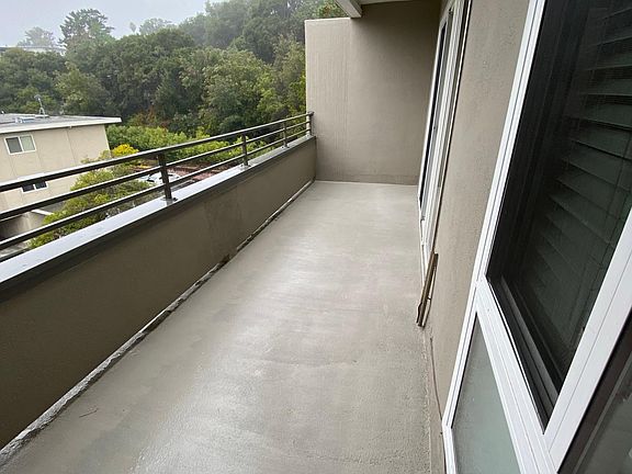 Extra long balcony, view 2.