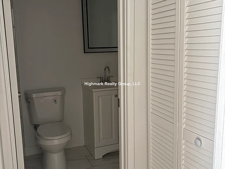 6830 N Sheridan Rd #669 — Photo 4