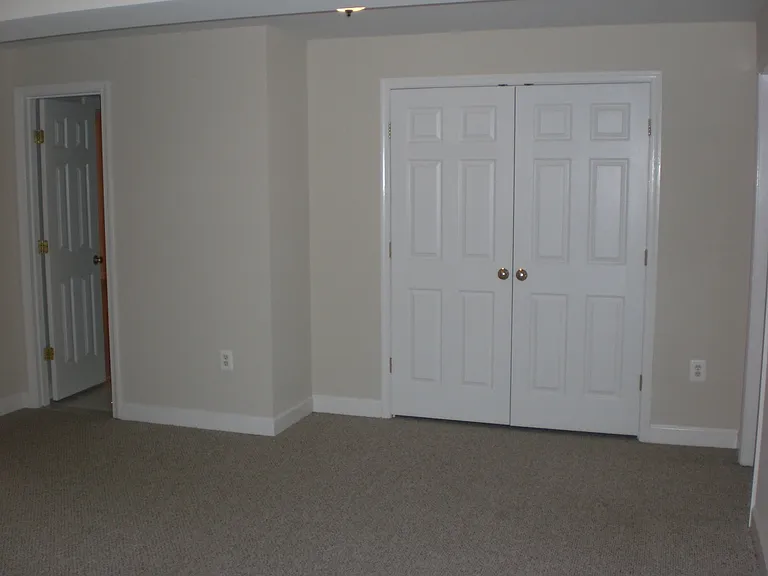 607 N Illinois St — Photo 10