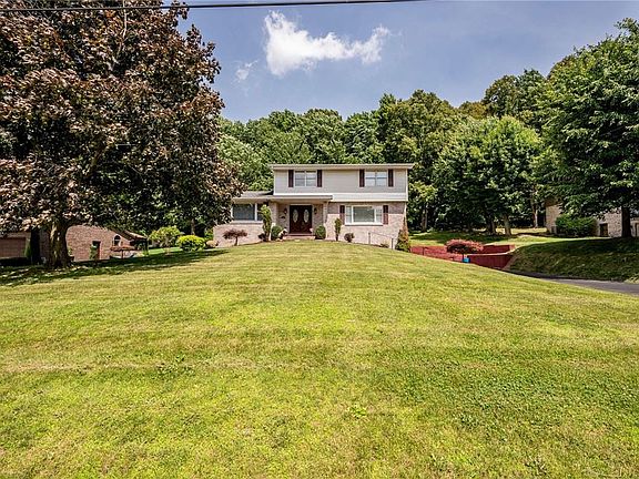 2nd image of 101 Maryland Pl
