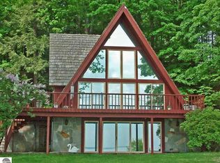 7015 E Shore Rd, Traverse City, MI 49686