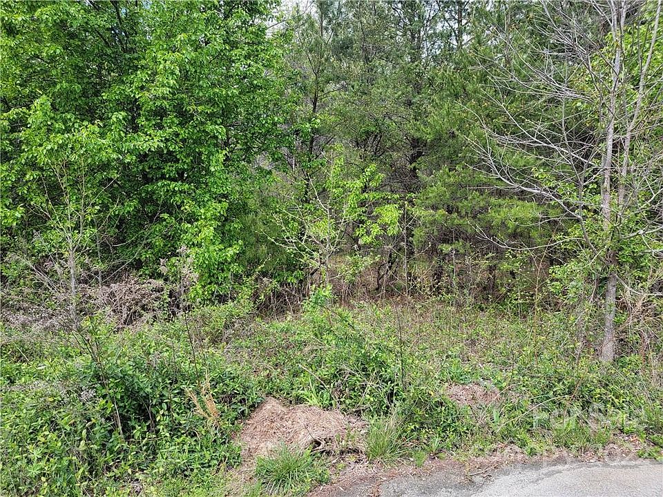 2nd image of 1 Wexford Ln