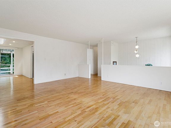 4th image of 12512 SE 70th Street