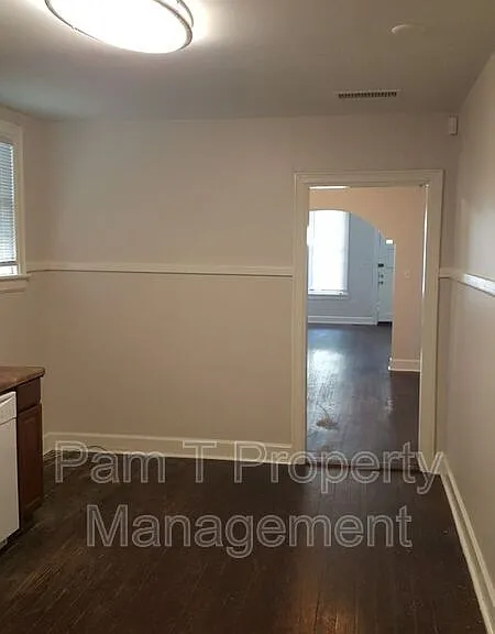 633 W 35th St — Photo 14