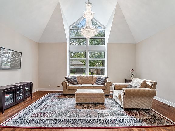 5th image of 2958 W Catalpa Ave