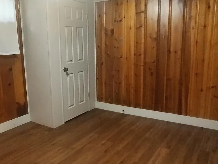 3407 Broadway Ave — Photo 9