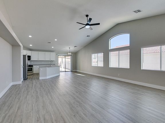 3rd image of 608 Bright Lights Ave