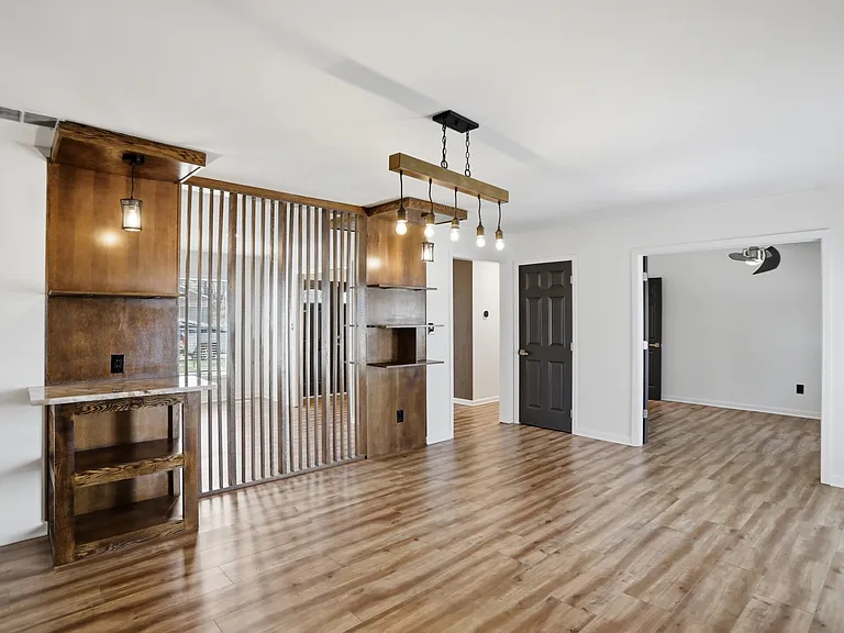 512 Lexington Blvd — Photo 20