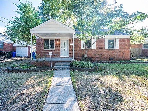 3rd image of 609 Summers Dr