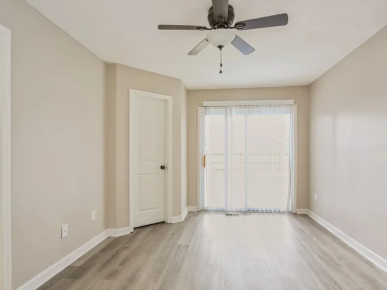 445 Oak Meadow Dr — Photo 9