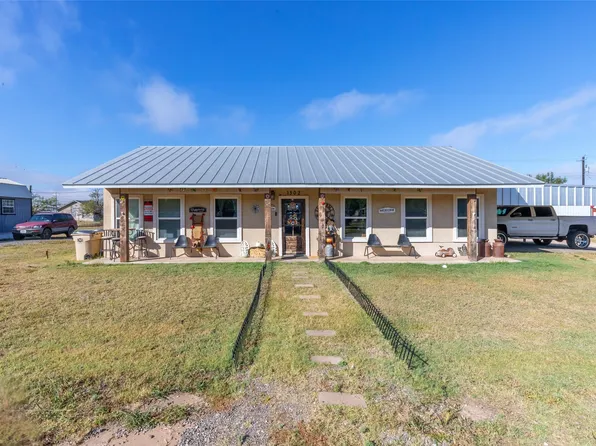 1502 Avenue N, Anson, TX 79501