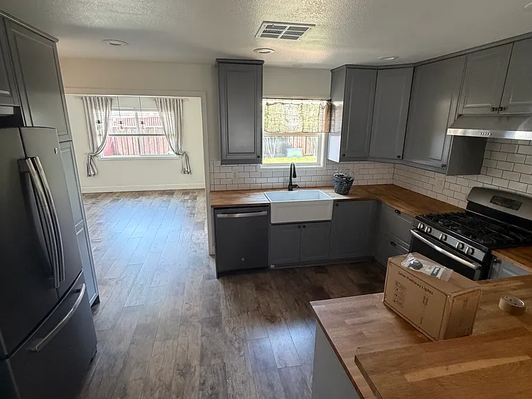 16944 Los Reyes Ave — Photo 8