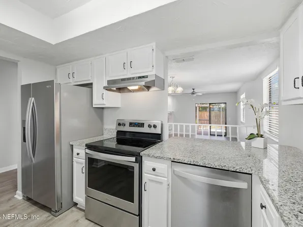 144 POINSETTIA Street, Atlantic Beach, FL 32233