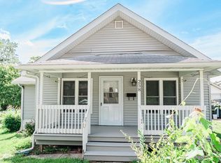 258 Locust St, Valparaiso, IN 46383