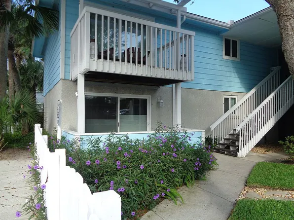 64 Ocean Blvd, Atlantic Beach, FL 32233