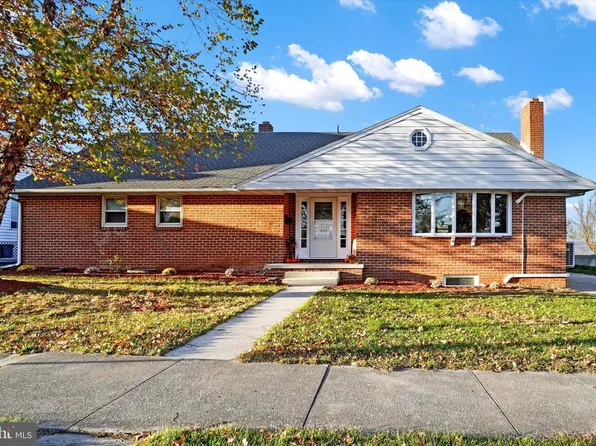 220 Lincoln Way E, New Oxford, PA 17350