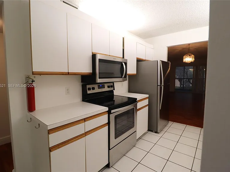 1200 SW 124th Ter #201O — Photo 13