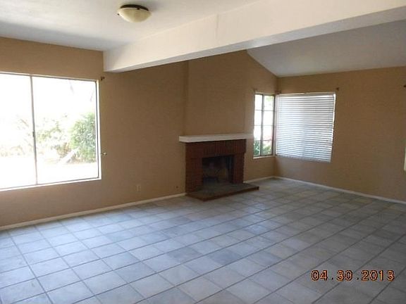 4th image of 924 Candy Dr