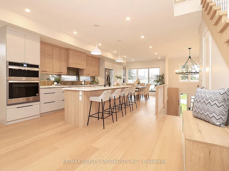 1048 Roosevelt Rd #MAIN — Photo 12