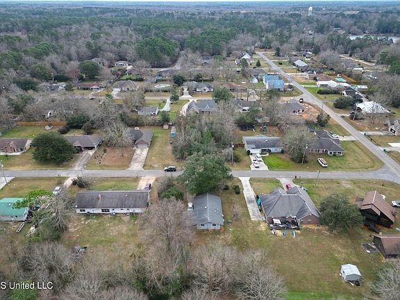 2nd image of 105 Placid Ln