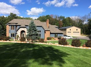 4755 Treasure Lake Dr, Howell, MI