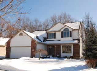 2210 Wildwood Trl, Saline, MI