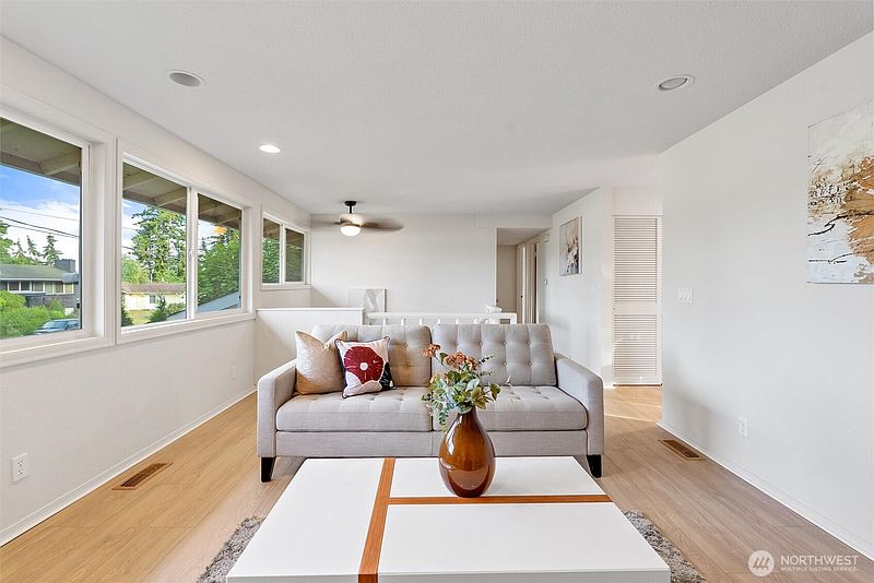 5th image of 1119 Shelton Avenue NE