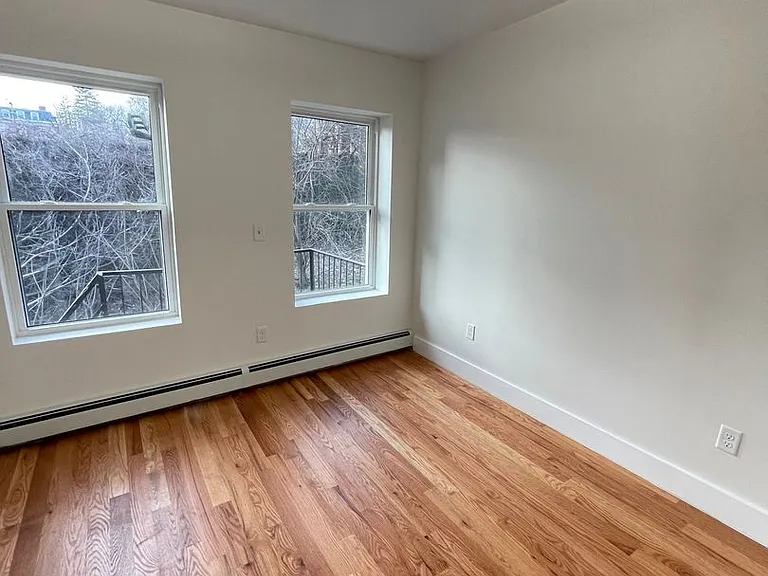111 Johnston St. — Photo 5